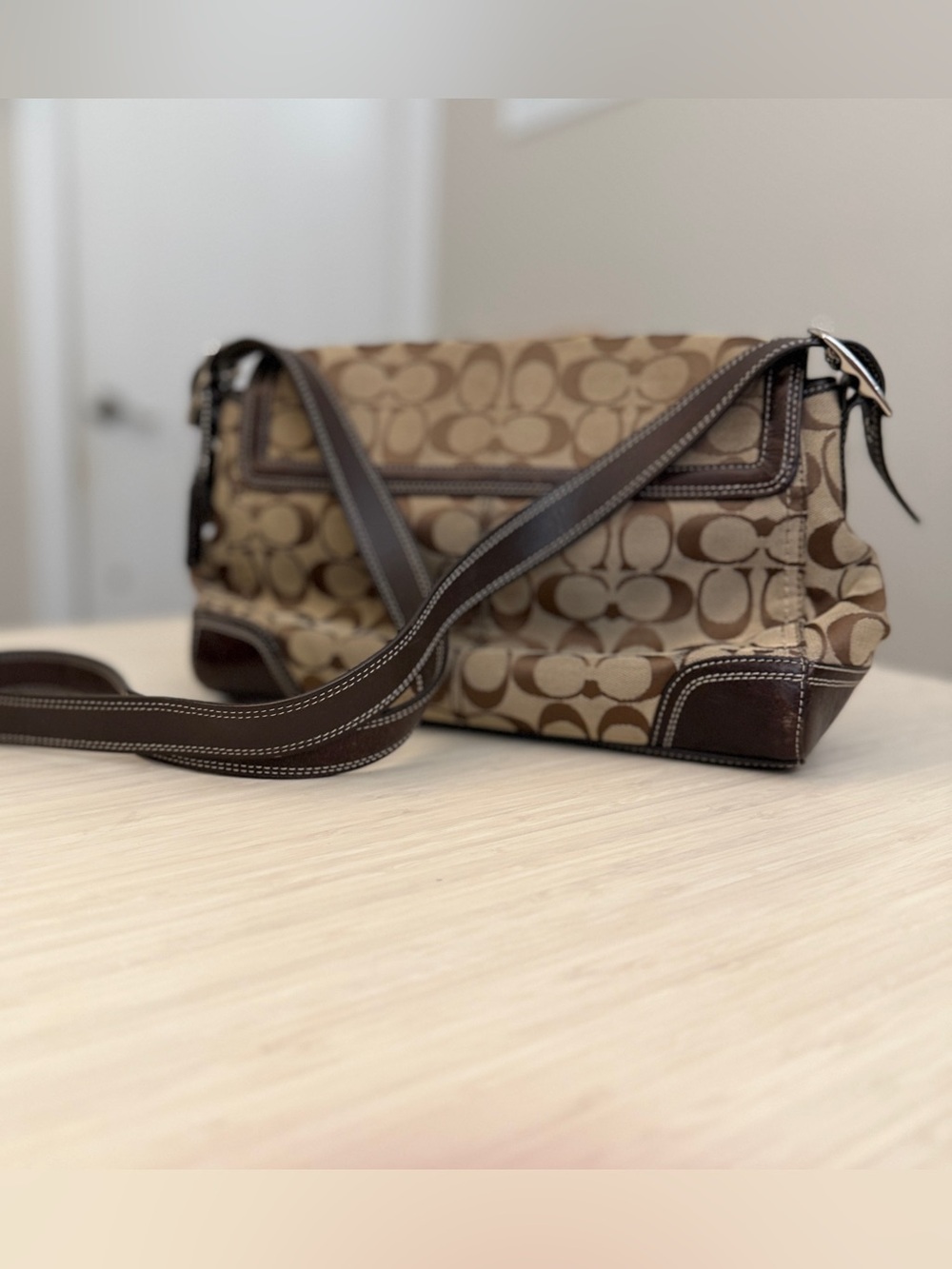 Coach Khaki and Chocolate Signature Canvas Turnlock Shoulder Bag - Picture 2 of 12
